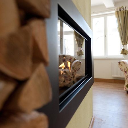 Schlaf-Gut Appartments เควดลินบวร์ก ภายนอก รูปภาพ