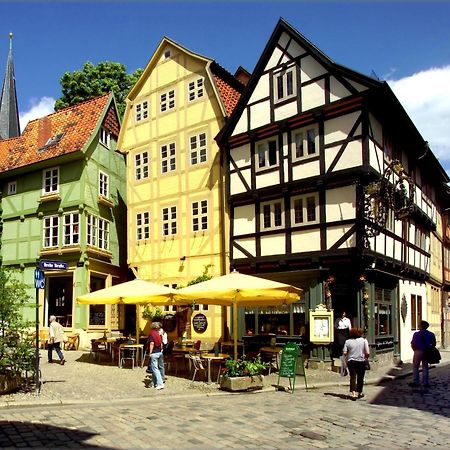 Schlaf-Gut Appartments เควดลินบวร์ก ภายนอก รูปภาพ