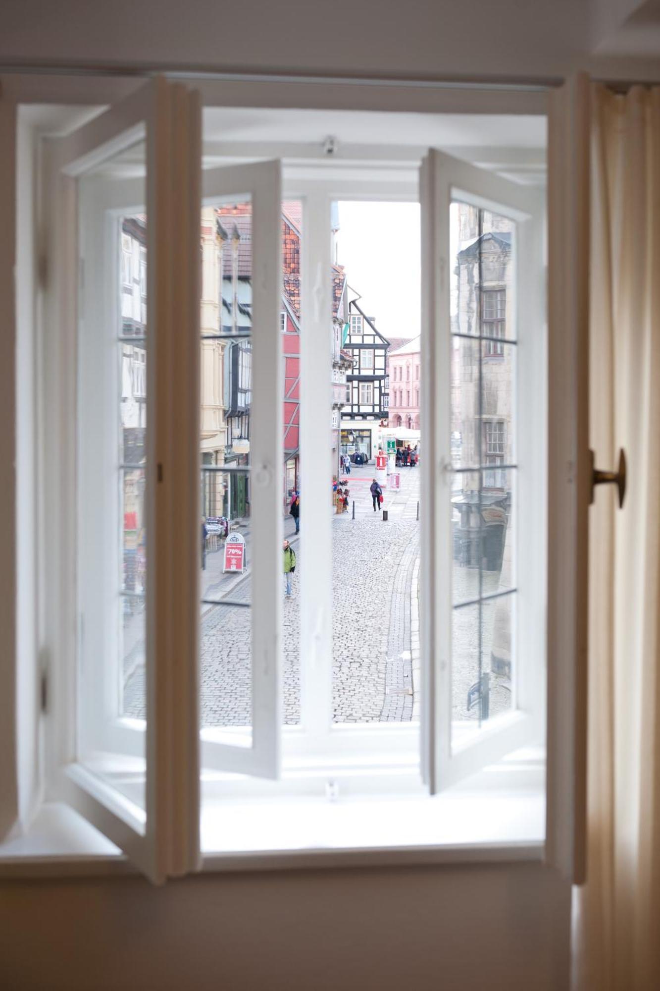 Schlaf-Gut Appartments เควดลินบวร์ก ภายนอก รูปภาพ