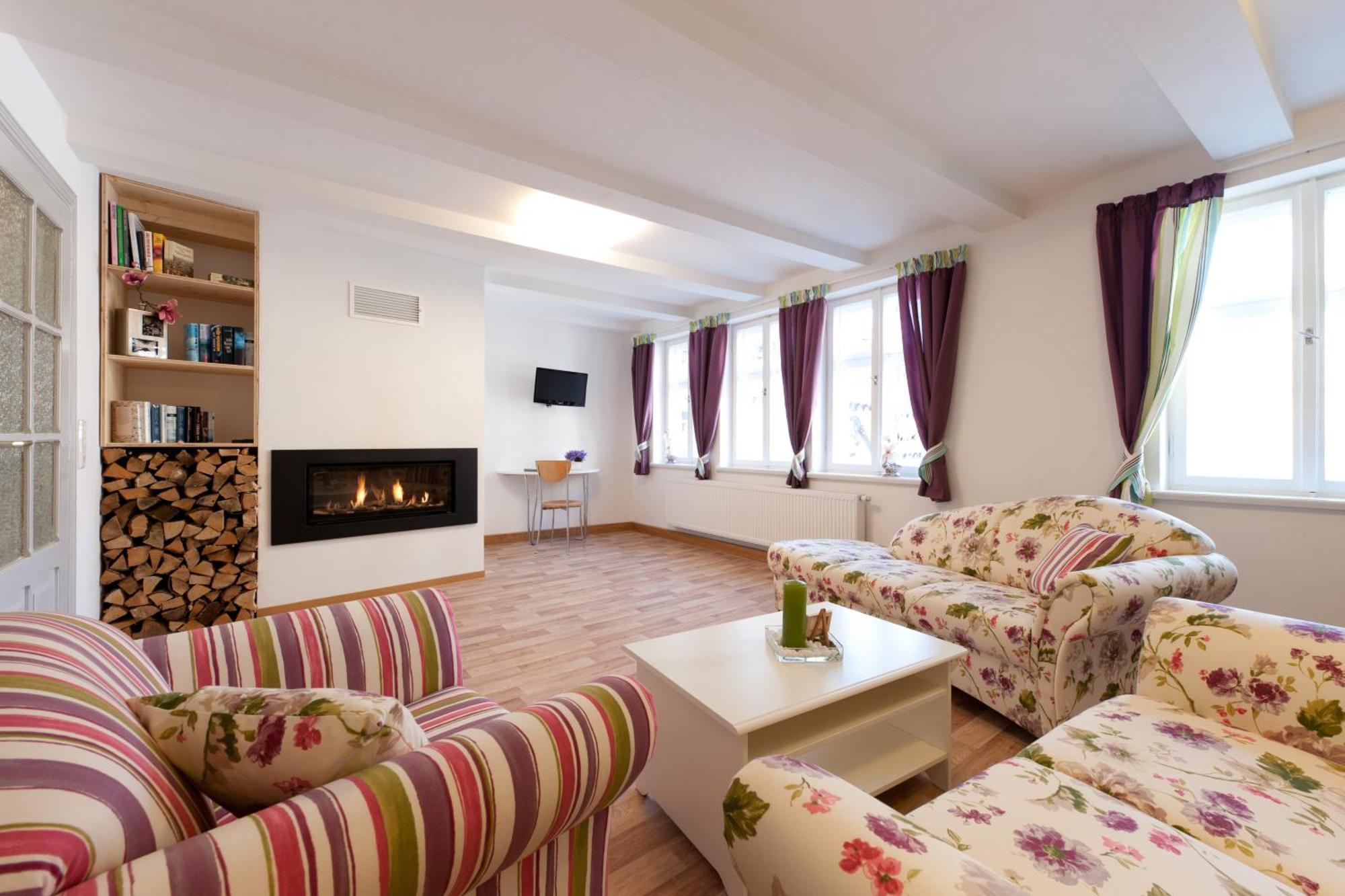 Schlaf-Gut Appartments เควดลินบวร์ก ภายนอก รูปภาพ