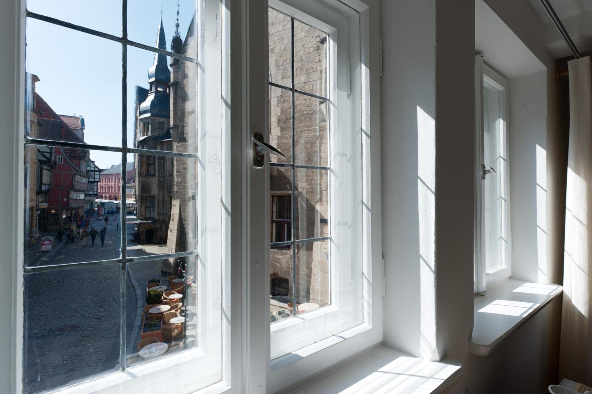 Schlaf-Gut Appartments เควดลินบวร์ก ภายนอก รูปภาพ